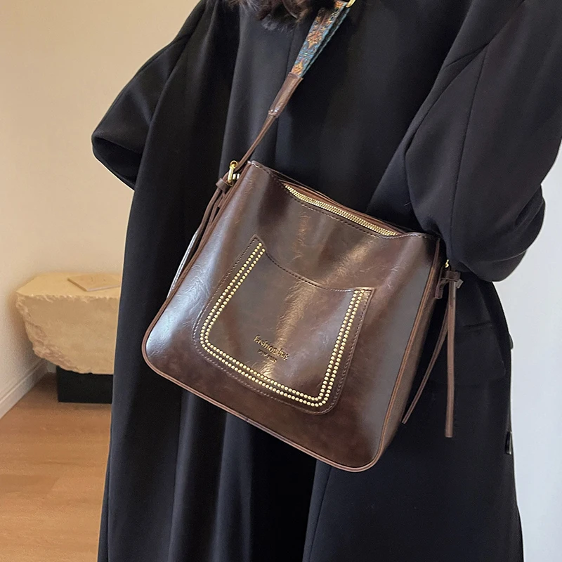 Fashion Trend PU Leather Tote Bag for Women 2023 Female Simple Large High Capacity Shoulder Bag Bucket Handbags and Purses