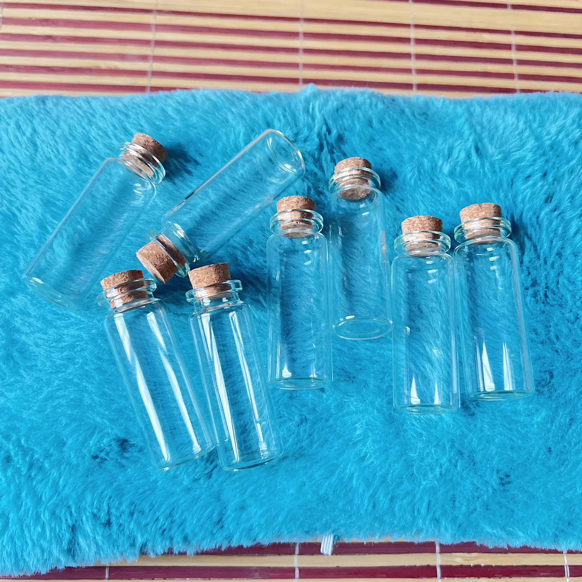 

72Pcs Glass Jar DIY Mini Glass Bottle Small Tiny Clear Cork Stopper Glass Jars Wishing Bottles Transparent Cork Bottle