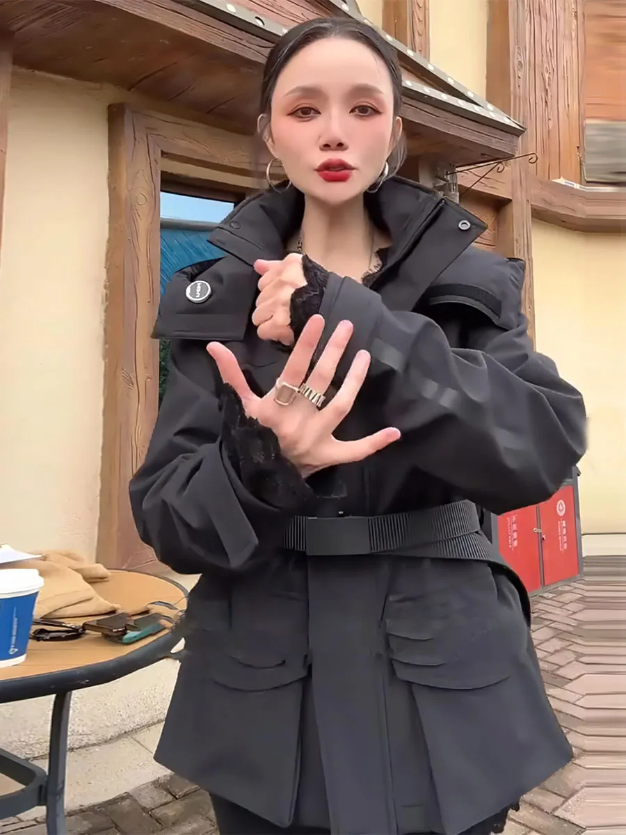 เสื้อโค้ทกันหนาวสำหรับผู้หญิง รุ่น Sle Du down Jaet Thiened ทนทานต่อความหนาวเย็นสูง เหมาะสำหรับการเดินทาง มีฮู้ด ความยาวปกติ