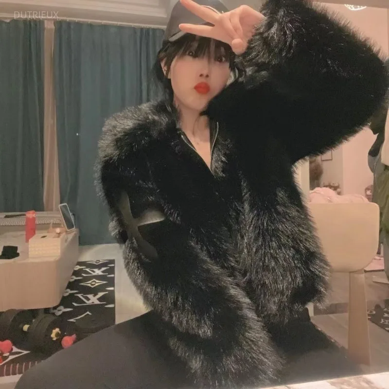 Harajuku Black Crop Coats Wome Winter Clothing Cross Sticker Furry Thicked Zipper Tops Ropa Mujer Fashion Warm Korean Jackets