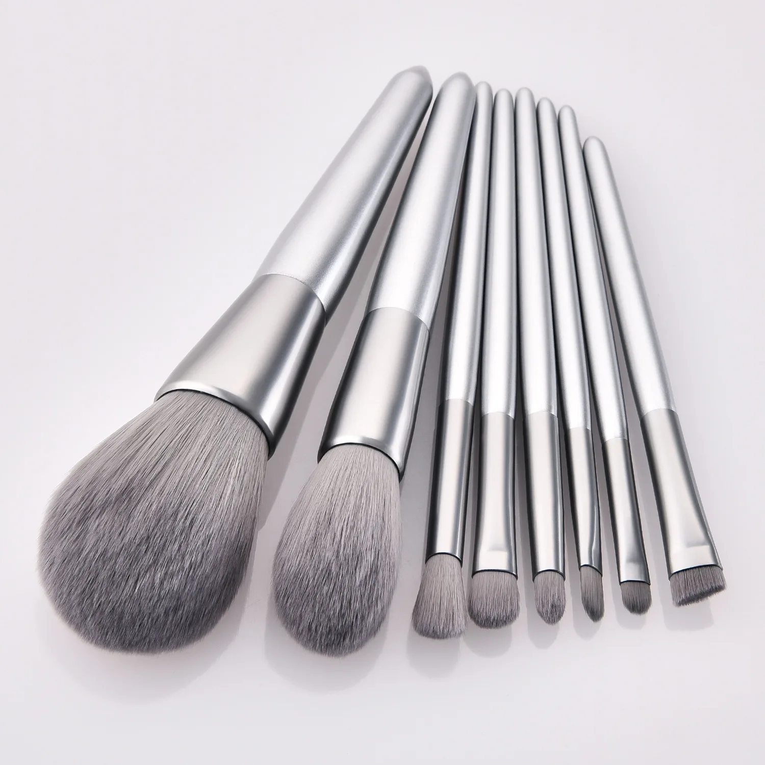 8-teilige silberne Make-up-Puderpinsel-Sets für Make-up-Tools
