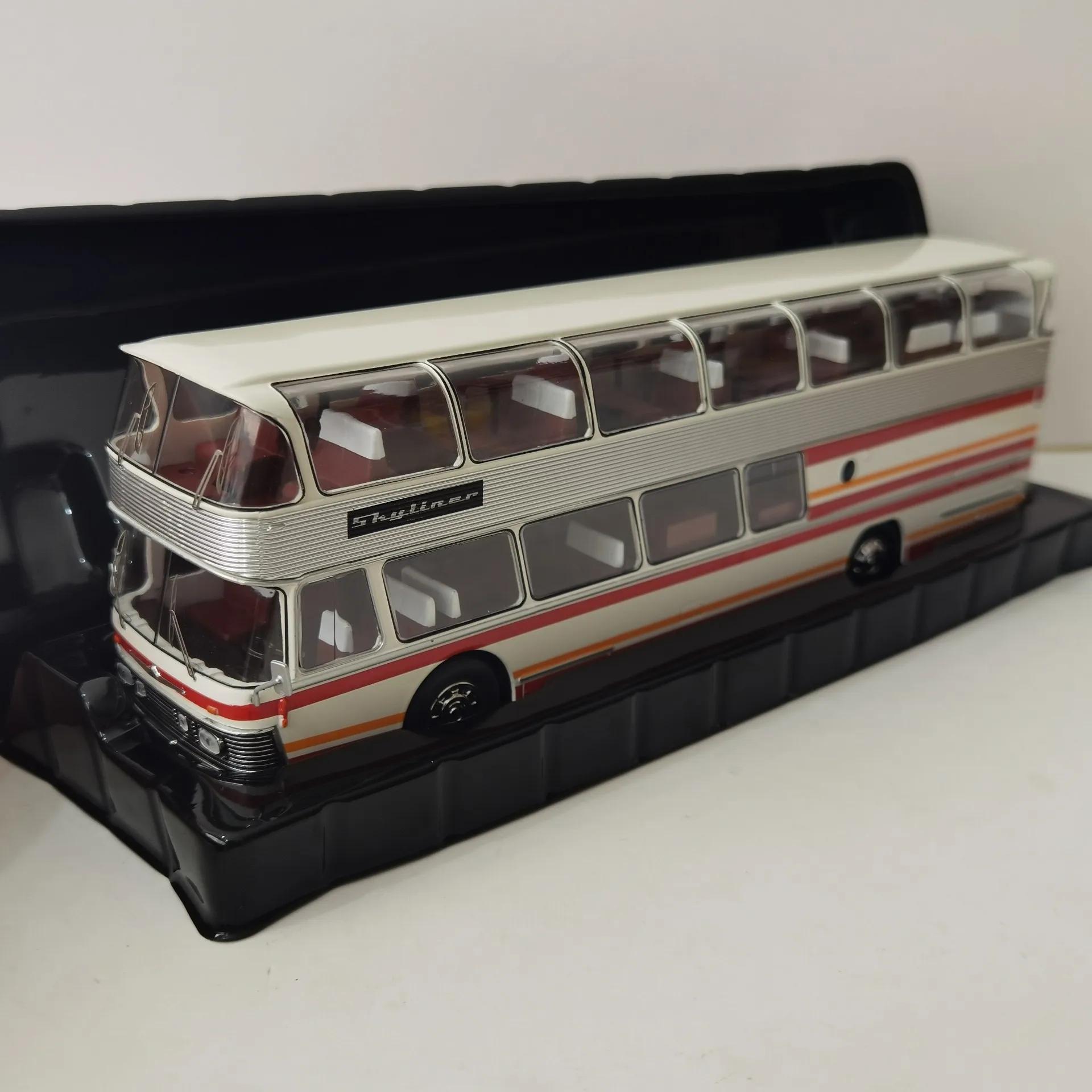 

Diecast IXO 1/43 Scale NEOPLAN NH 22L SKYLINER 1983 Bus Plastic Body Alloy Car Model Collectible Toy Gift Souvenir Display