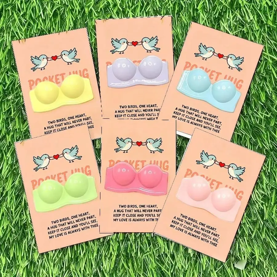1/5/10/20/50/100pcs Cute A good friend is like a bra Novel bra pocket hug gift card set, synthetic resin, unique encouragement c