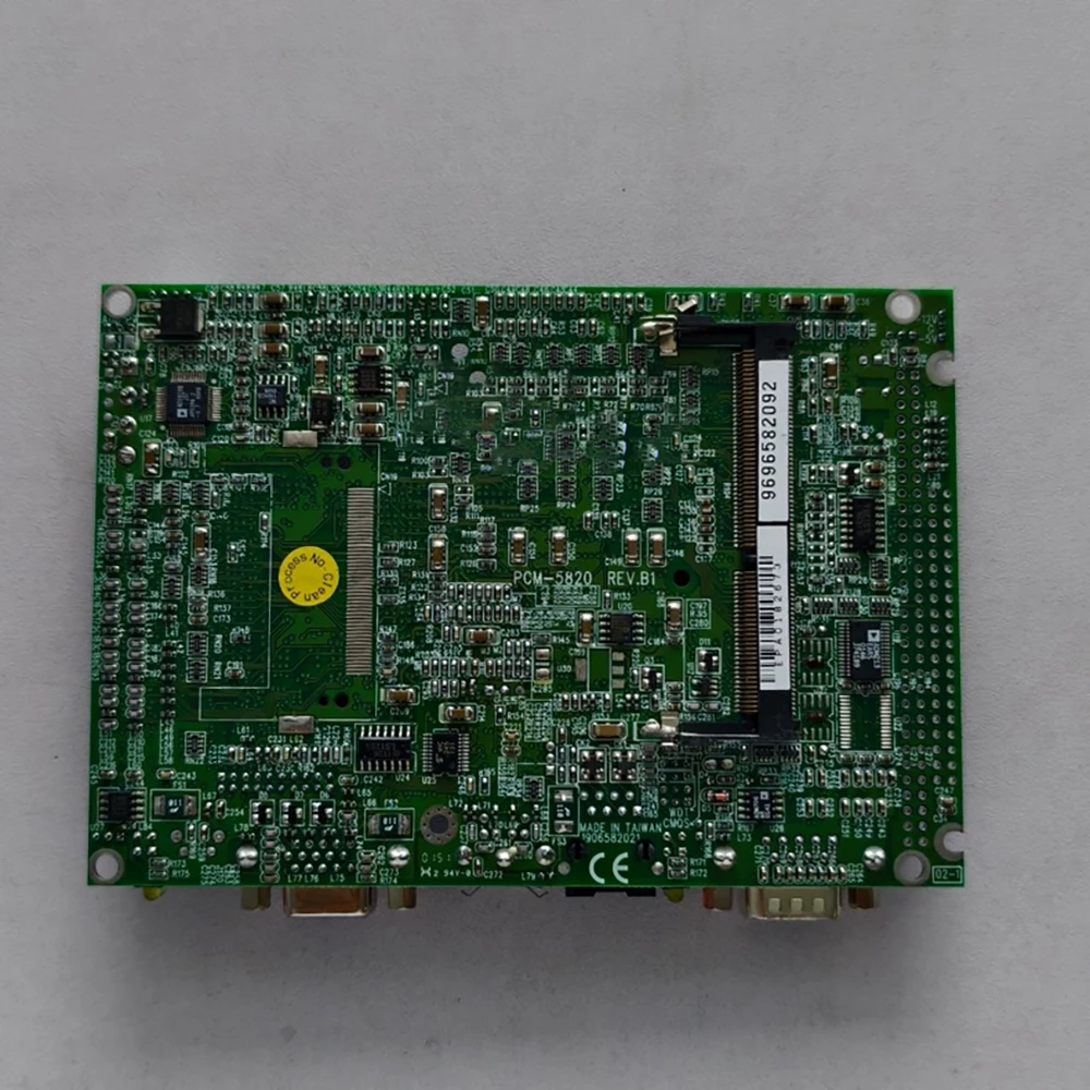 

Промышленная плата управления PCM-5820 REV B1