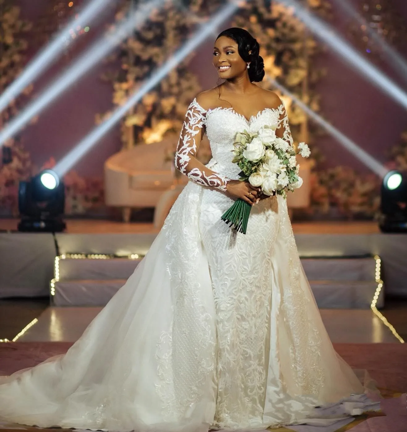 

Aso Ebi Wedding Dress Detachable Train Illusion Mermaid Sheer Neck Long Sleeves Lace Tulle Bride Gowns African Vestidos De Noiva