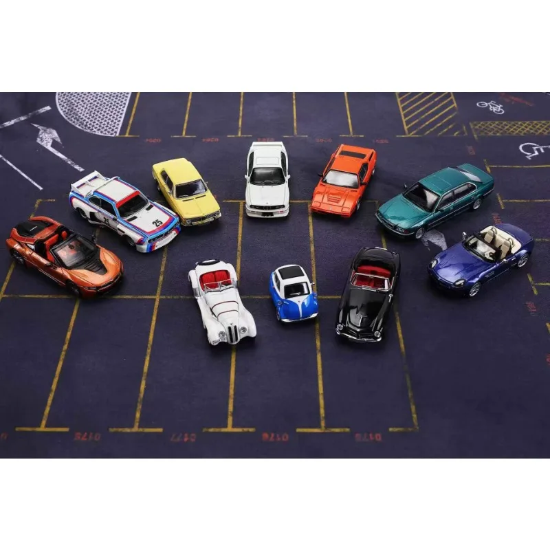 

2024 New BMW BMW original authentic 1:64 simulation alloy car model collection decoration, a holiday gift for children.