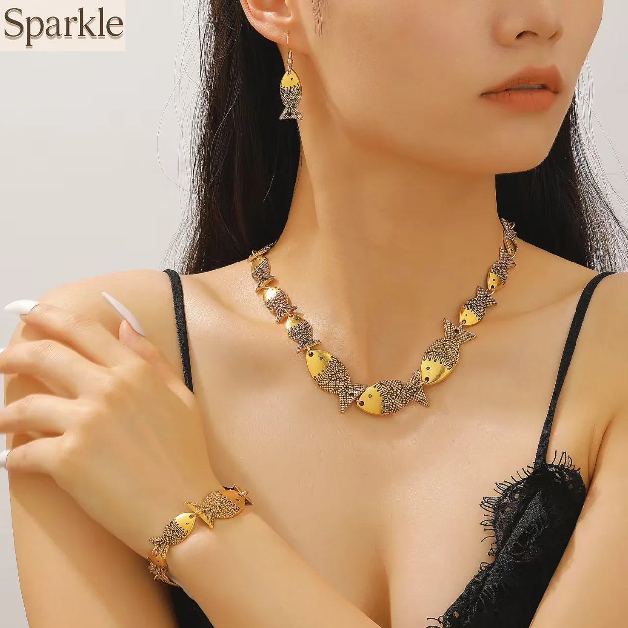 

Vintage Ethnic Fish Jewelry Set Bohemian Distressed Metal Fish Necklace Bracelet Earring Set for Women Boho Festival Jewelry