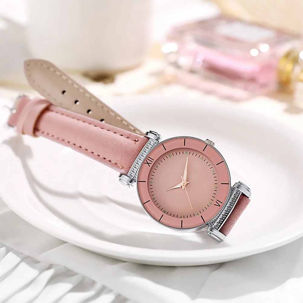 Women Luminous Quartz Wrist Watch Simple Fashion Casual Timepiece Classic Lady Quartz Light Popular Choice