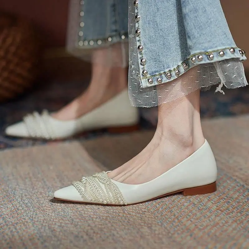 Elegant String bead ballerina women shoes sneakers shallow slip on loafers woman flats sweet pointed toe pearl moccasins 2024