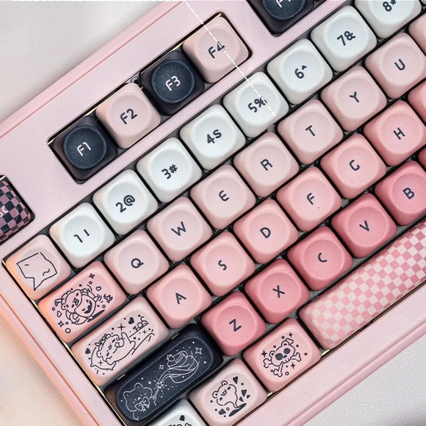 Pink Style Teddy Bear Themed MAO Keychain Kit PBT 132 Keycap Compatible with 60 68 75 87 98 99 104 Mechanical Keyboard