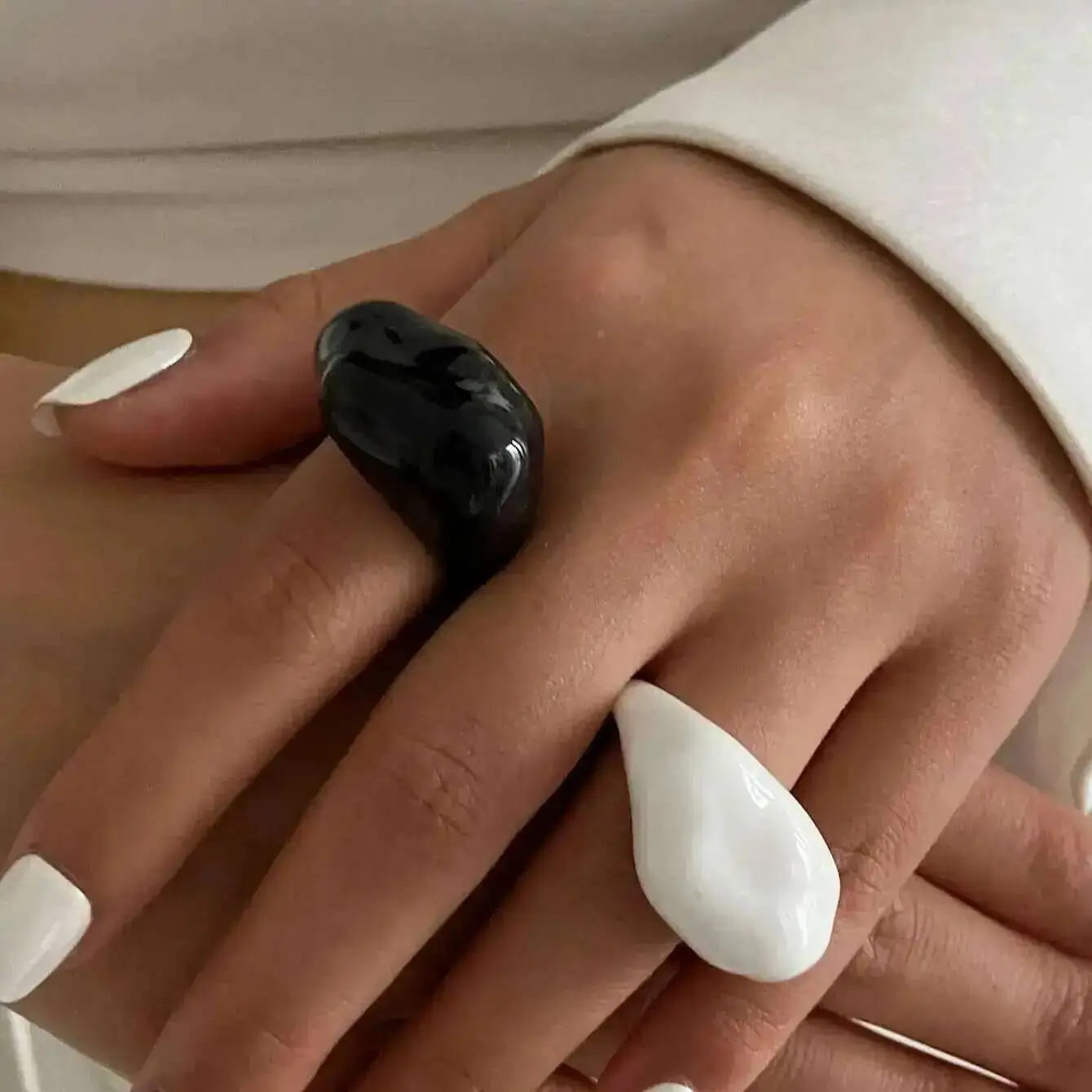 PuRui Trendy Creative Irregular Black White Plastic Resin Finger Ring For Women Men Simple Hip Hop Party Aesthetic Rings Jewelry