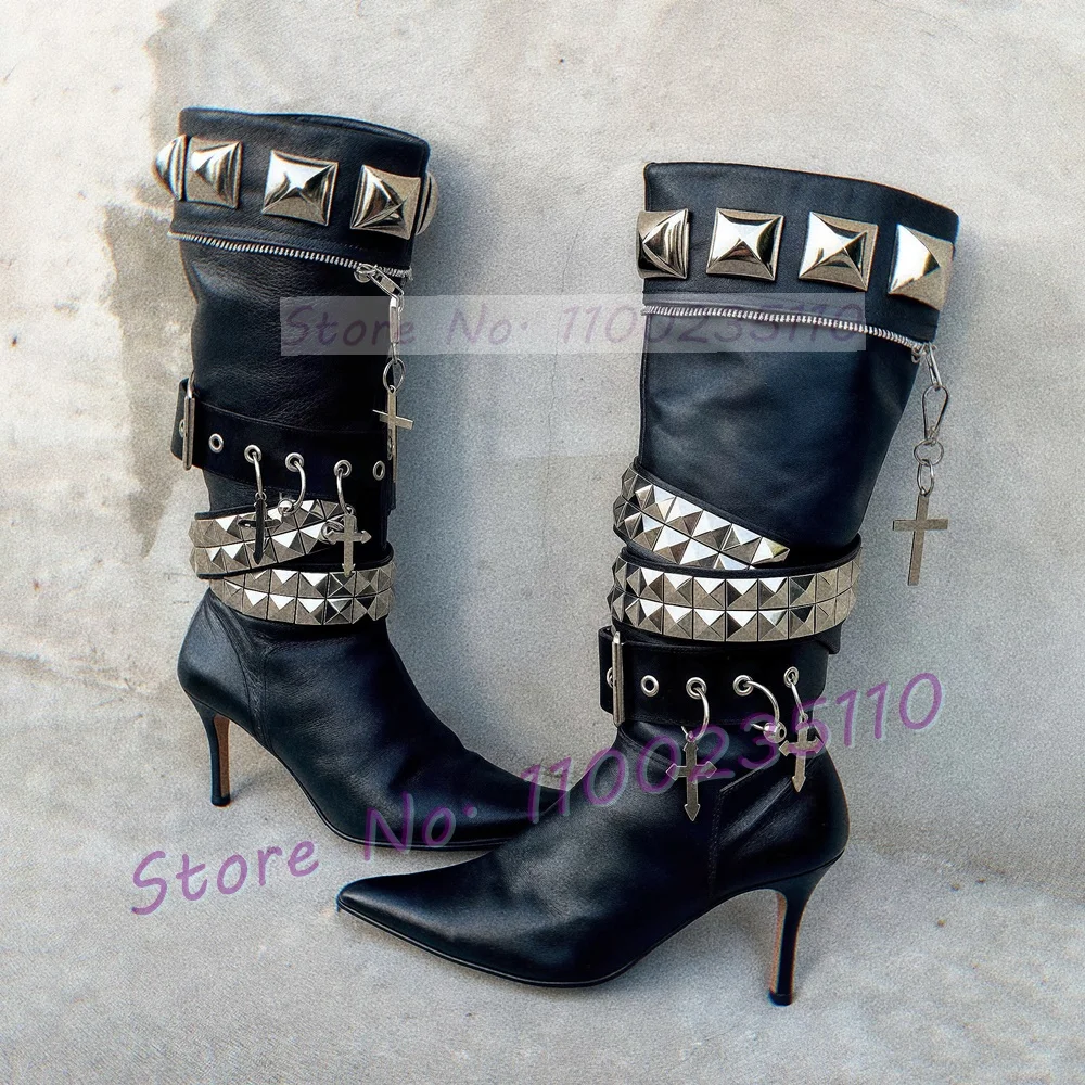 

Черные сапоги до колена с серебряными квадратными заклепками, женские пикантные сапоги в стиле пэчворк с острым носком и пряжкой, модные женские туфли на молнии с наклейками