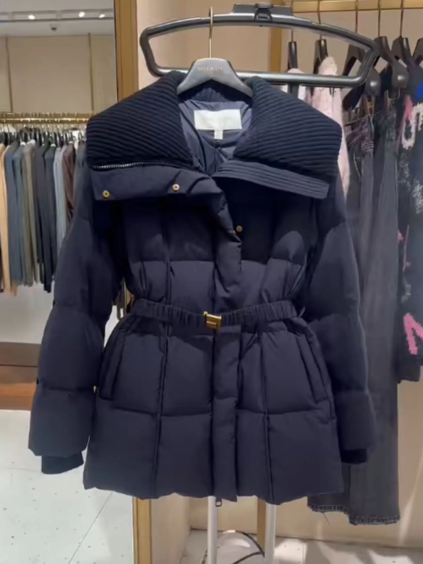 Sli Coreano Sle k Colletto blu di media lunghezza giù Jaet 2025 Nuovo inverno Cappotto capispalla di fascia alta di piccole dimensioni