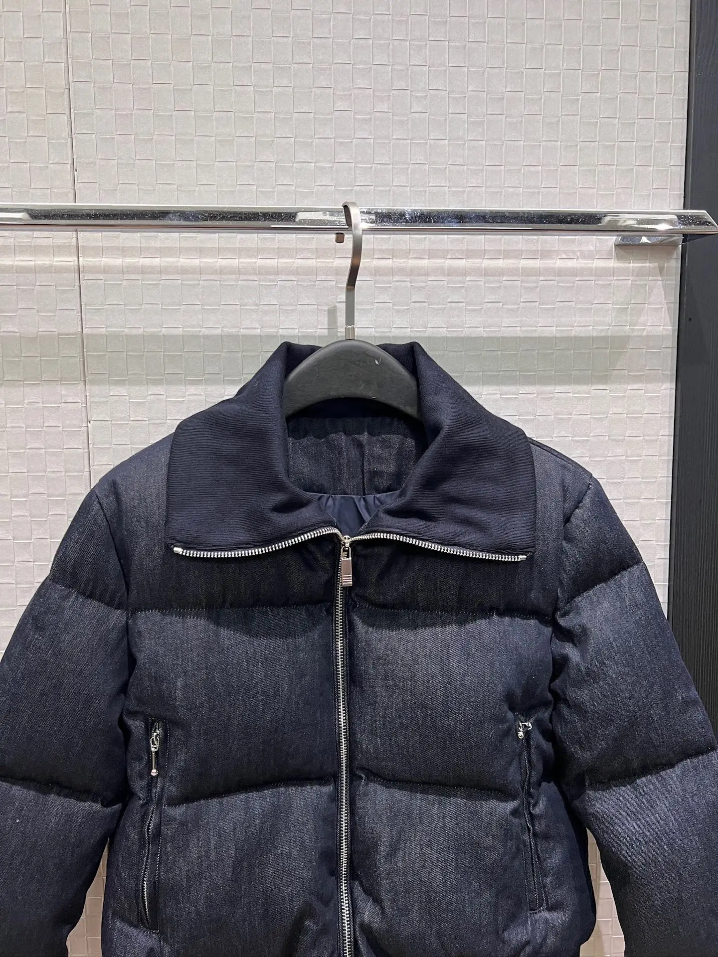 2026 New Design High-necked Collar Denim Denim Short Sleeve Down Jacket Coat With Ribbed Waistline Women's Coat