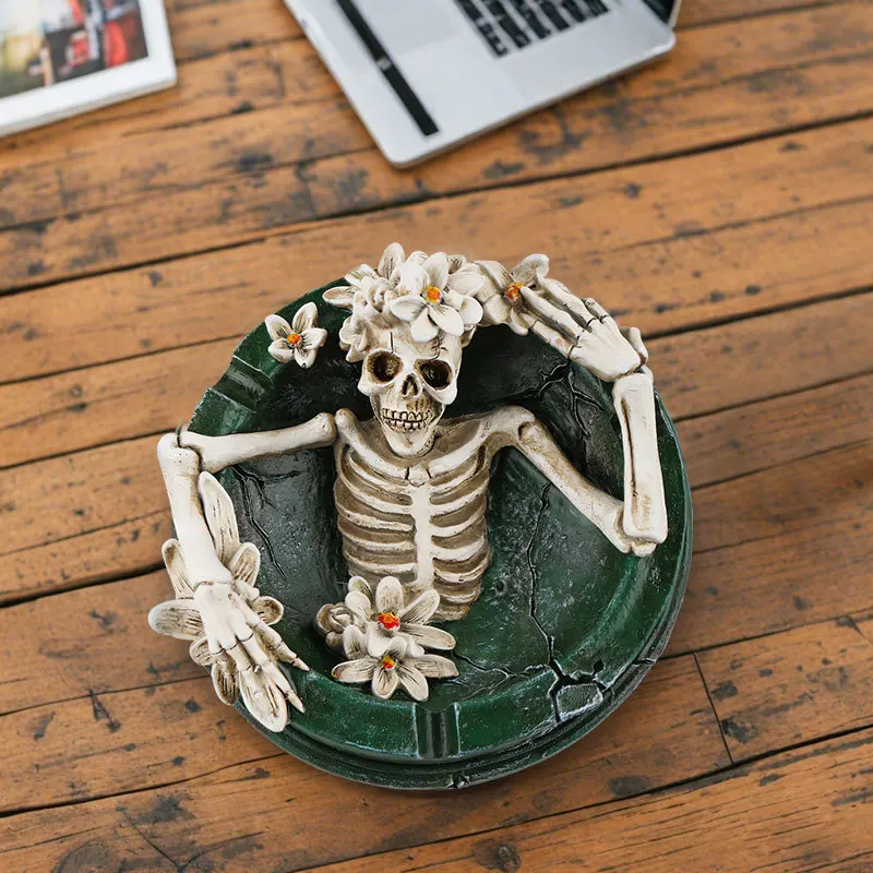Neue kreative personalisierte Skelett Harz Aschenbecher Home Desktop Dekoration Ornament Halloween Geschenk