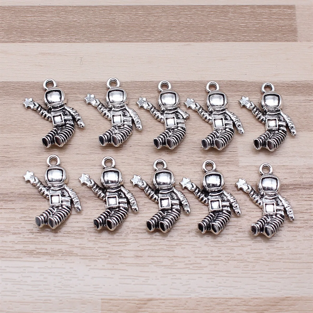 IFOCUS 10pcs/Lot Astronaut Charms For DIY Jewelry Making Zinc Alloy 22x14mm/0.87x0.55inch