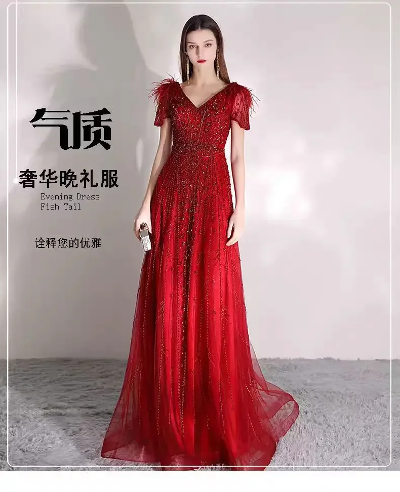 Small stature, niche, light luxury temperament, banquet, high-end atmosphere, evening gown, red dress