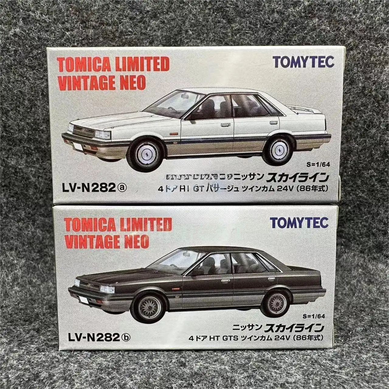 

2305 Tomytec Tomica TLV 1/64 LV-N282a b NEO Vol.10 Nissan Skyline 4-door HT GT Die-cast alloy car model collection gift