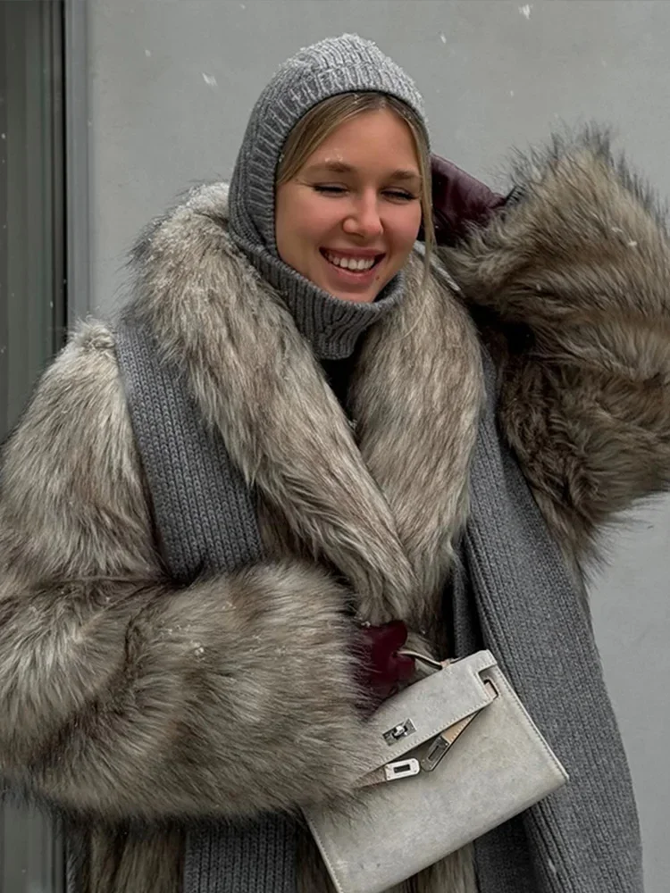 معطف نسائي أنيق متدرج من الفرو أنيق بأكمام طويلة معطف طويل دافئ 2024 ملابس خارجية شتوية للسيدات عالية الشارع فروي