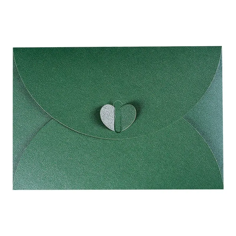 Luxury Pearlescent Paper Envelopes With Heart Shape Buckle Creative Foldable Business Wedding Invitation Packaging Envelopes