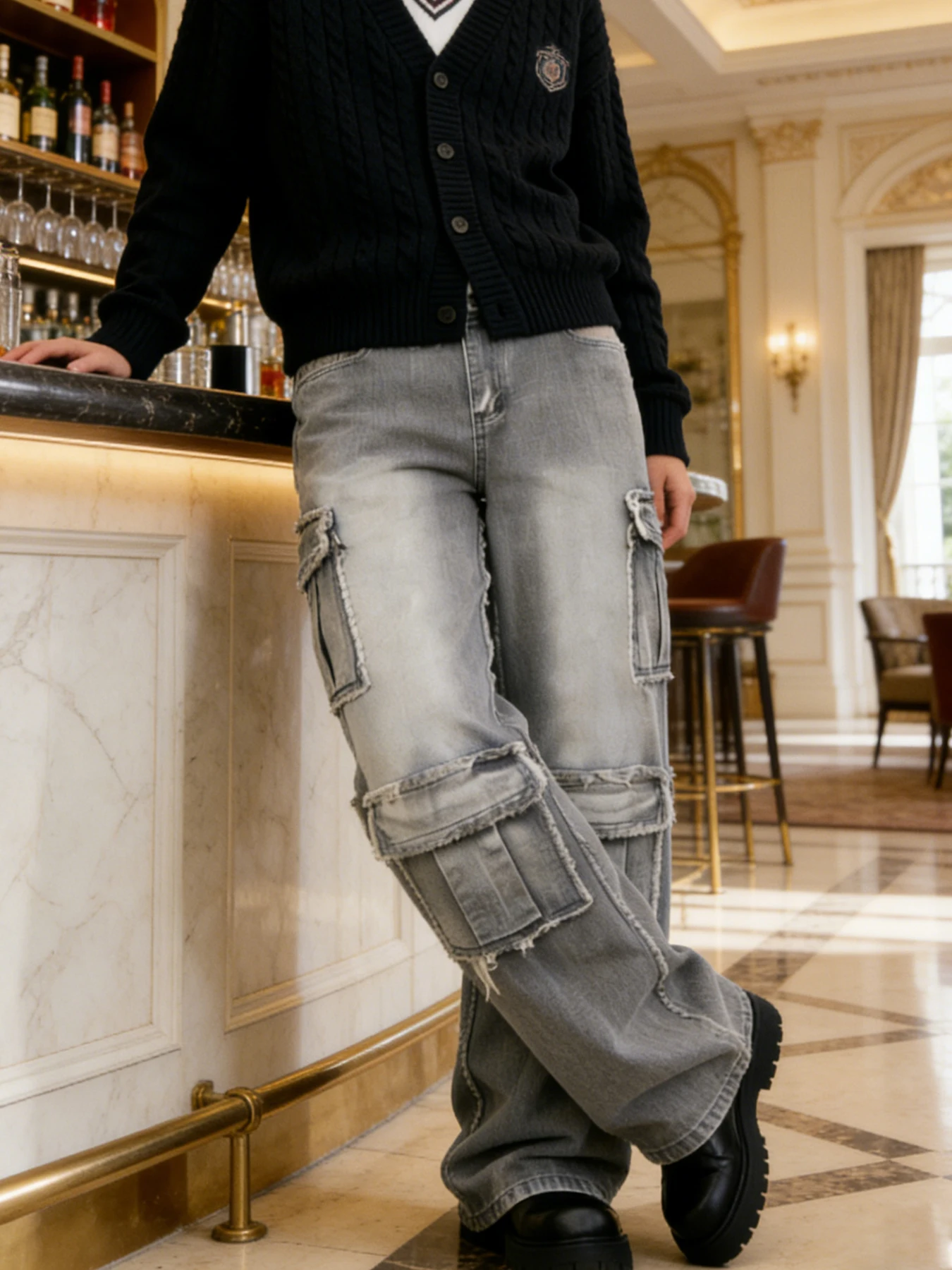 

American vintage heavy-duty frayed jeans for men, multi-pocket patchwork design, washed and worn loose wide-leg long pants