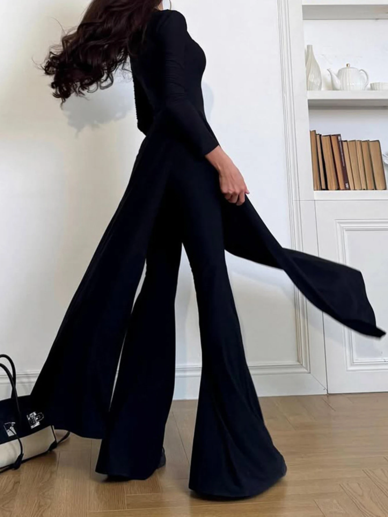 ソリッドツーピースセット レディース スリムフィット フレアパンツ トップス 軽量 セミシアー