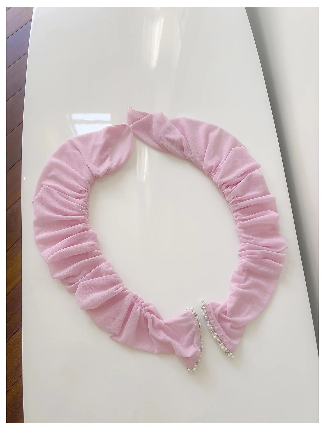   Sle début du printemps nouveau rose plissé une épaule minceur enveloppement moulante Dr taille haute mariage Par célébration