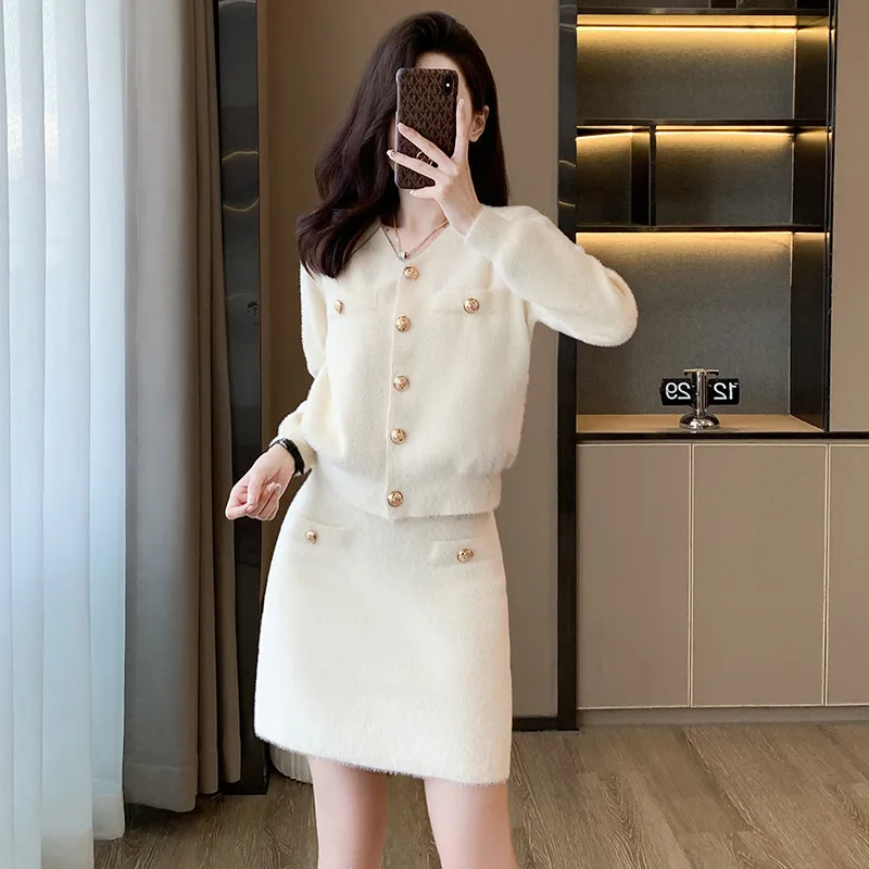 2025 High-end New Fashion Casual Suit Women's Thin Temperament Small Fragrant Style, Knitted Two-piece Suit Skirt