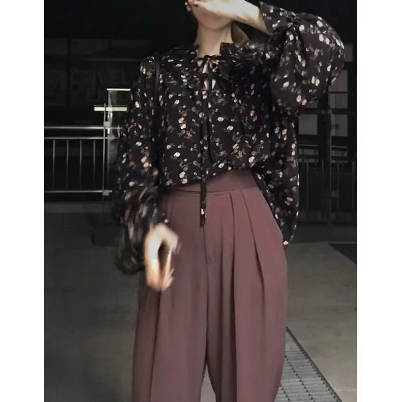 

Spring Autumn 2025 Korean Sle Floral Long Sve Loose V-Ne Women's irt Ele Design Commute Sle Casual Faion