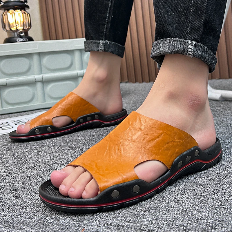 Sandal untuk pria, luar ruangan pantai sandal datar kasual Non-slip sandal jepit pria modis serbaguna bernapas