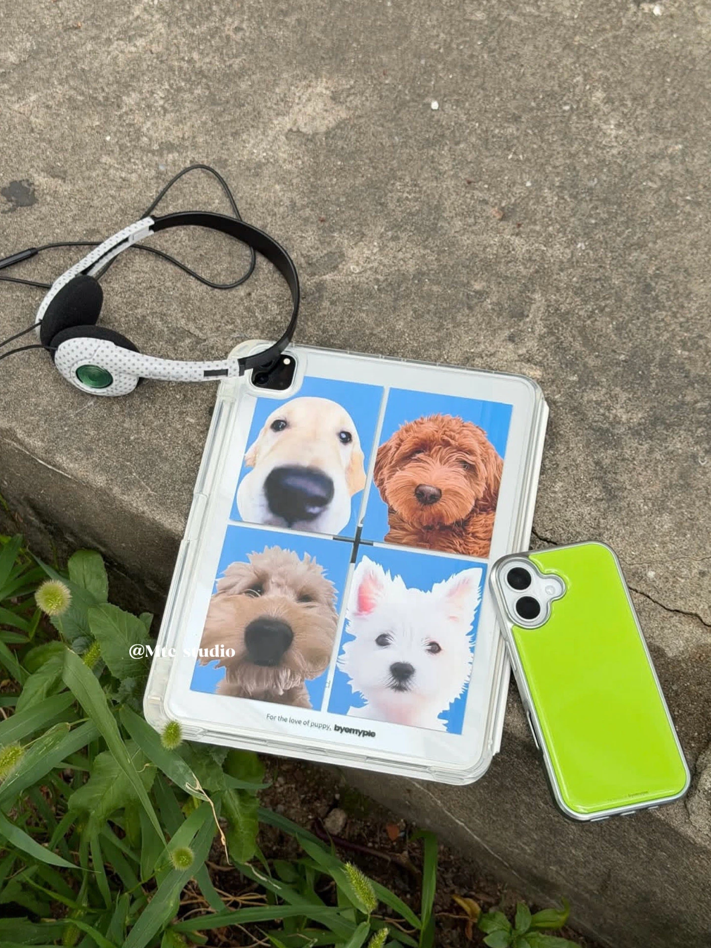 Full Screen Cute Dog Three-Fold Y2K Tablet Case For iPad Pro 11 12.9 13 A16 M2 M4 M3 M5 5/6/7/8/9/10/11th Mini Air 3 4 5 6 Cover