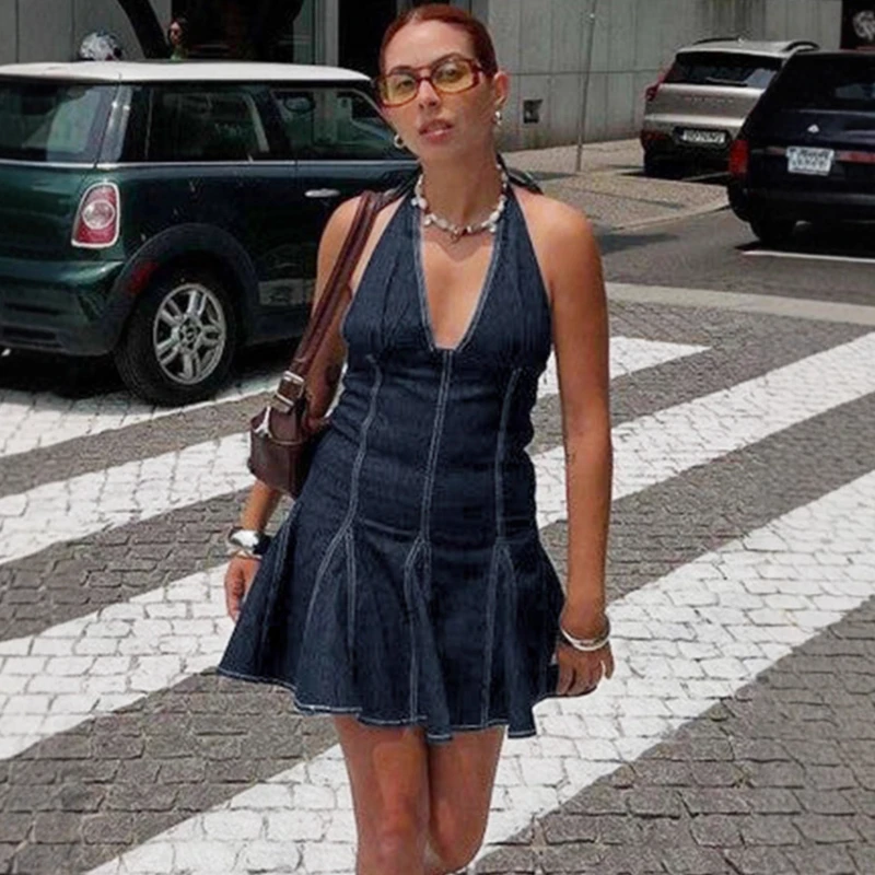 

TARUXY Fashion Denim Pleated Halter Dress Women's Sleeveless Spliced Plunge Backless Mini Dress Sexy Slim Summer Party Clubwear