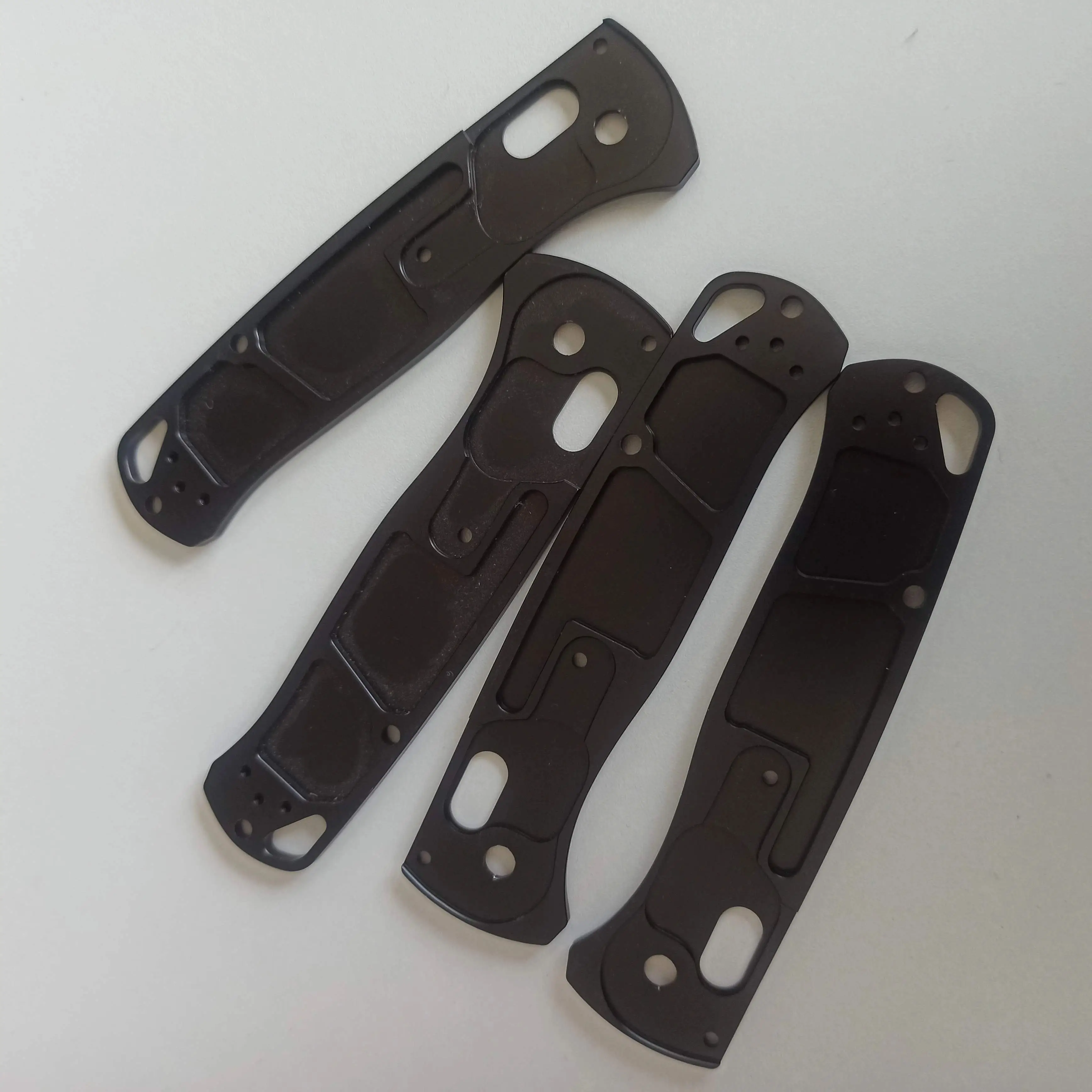 

1 пара складных рукояток из алюминиевого сплава для ножей Benchmade Bugout 535