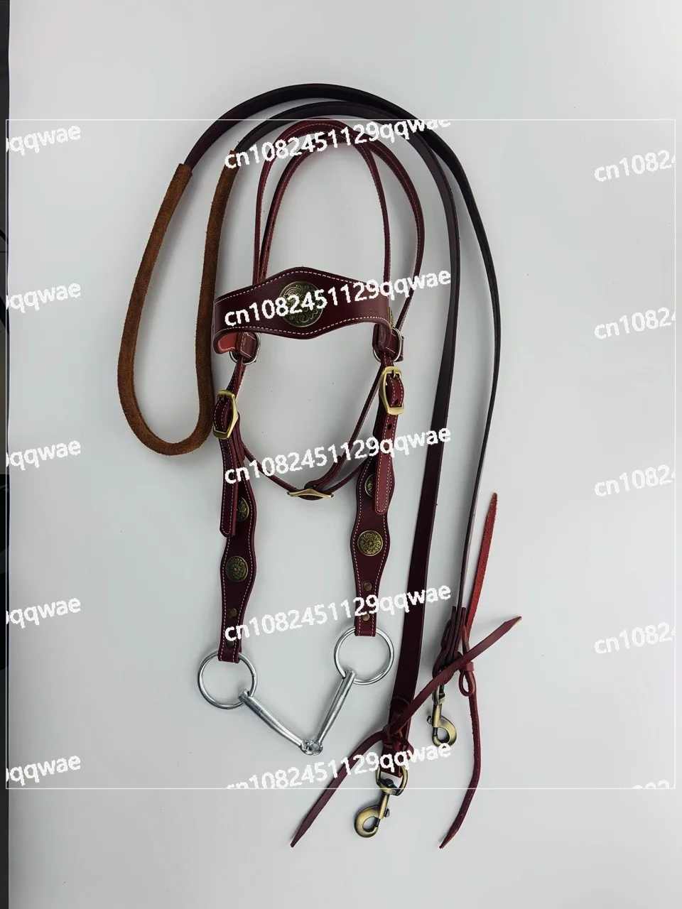A set of pure leather forks, cowhide products, harness, riding equipment faucets, a new full set