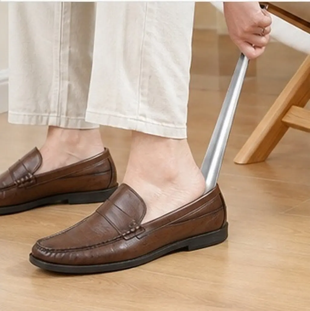 1Pcs Stainless Shoe Horn Household Footwear Lifting Accessory Silver Sturdy Long-Lasting Shoe Lifter Tool for Men Women Seniors