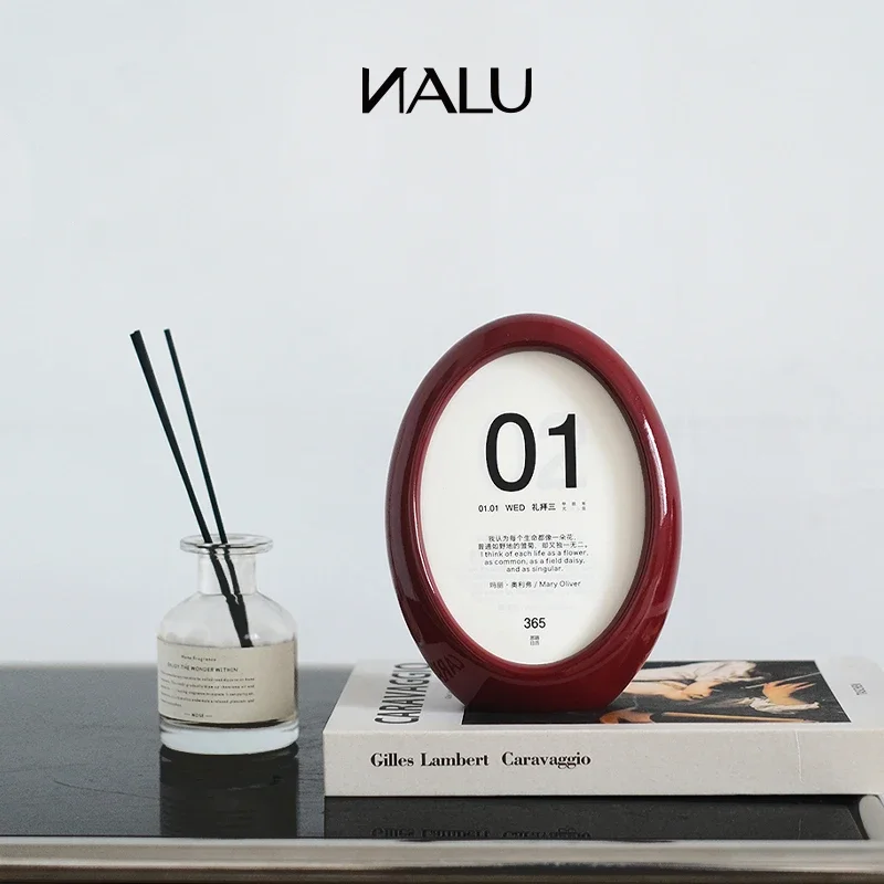 Kalendarz noworoczny 2025 oryginalny dwujęzyczny kalendarz biurkowy 365-dniowe odliczanie Retro pulpit kreatywna dekoracja