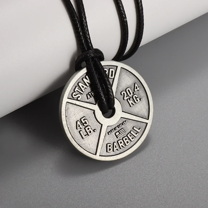 Женское-ожерелье-с-подвеской-в-виде-таблички