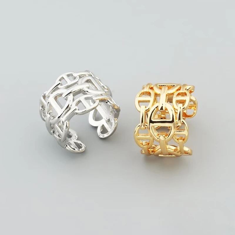 

Модные ювелирные изделия 2025 года. Высококачественное выдолбленное кольцо с гладким носом свиньи, необходимо для вечеринок по случаю дня рождения.