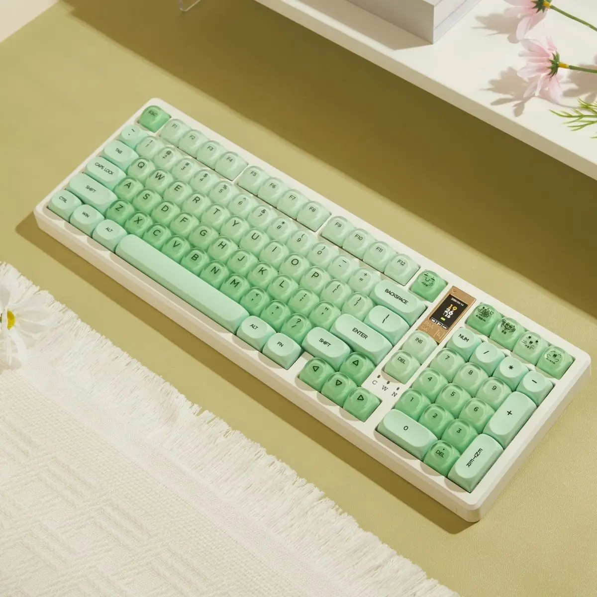 

Small lime jelly green keycap 130 keys PBT plus PC matte transparent HOA height mechanical keyboard magnetic axis keycap
