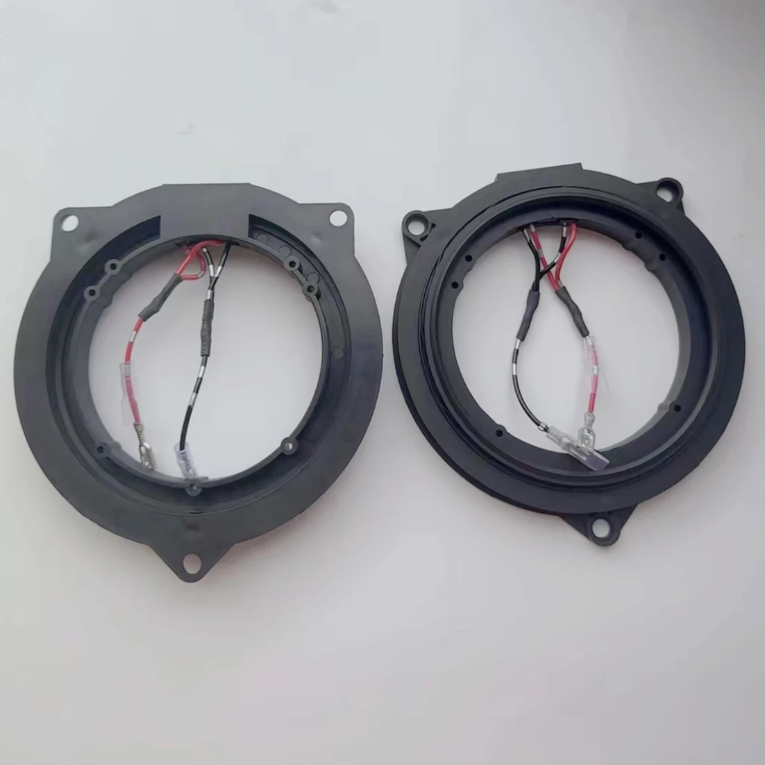 High Quality 3.5-inch Speaker Adapter Gasket for BMW F30/31 Front Tenor Speaker Bracket with Non-destructive Horn Pad