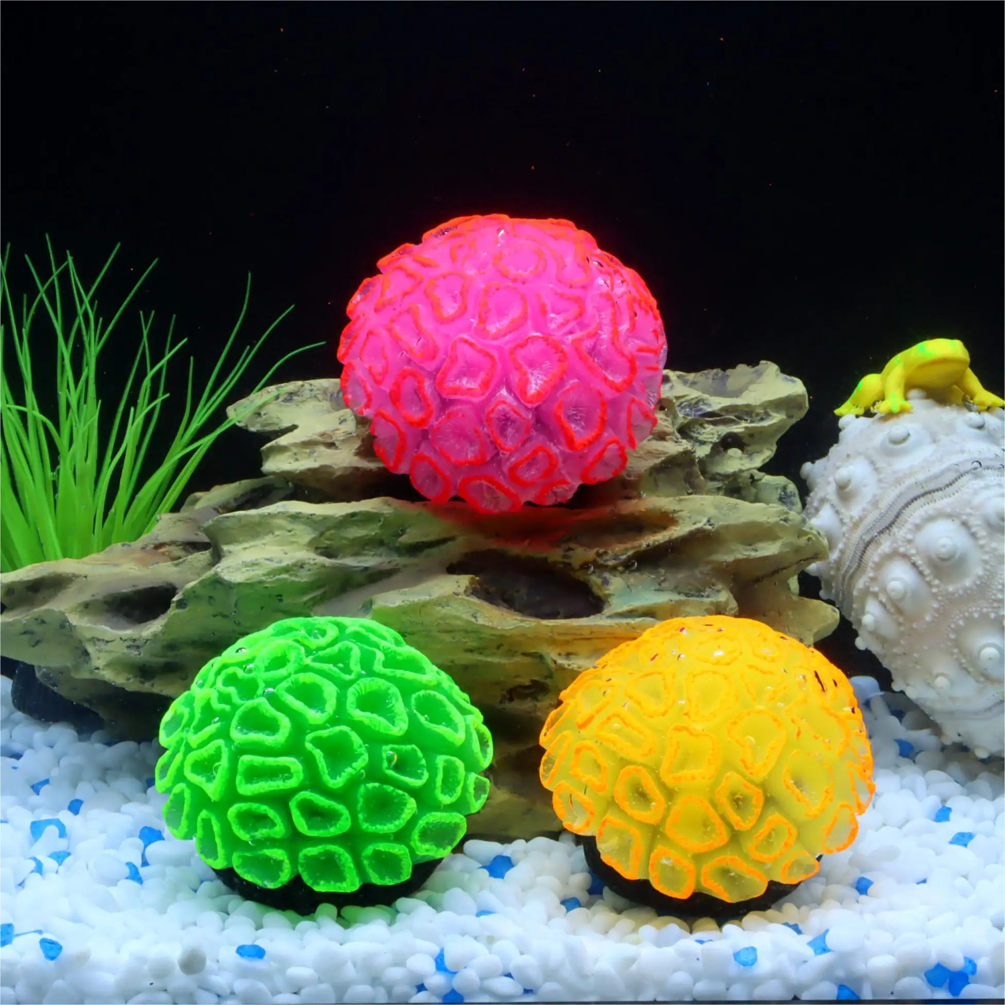 1 Piece Realistic Fake Fluorescent Brain Coral Decoration - Vibrant Glowing Artificial Coral Decoration for Aquarium Fish Tank -