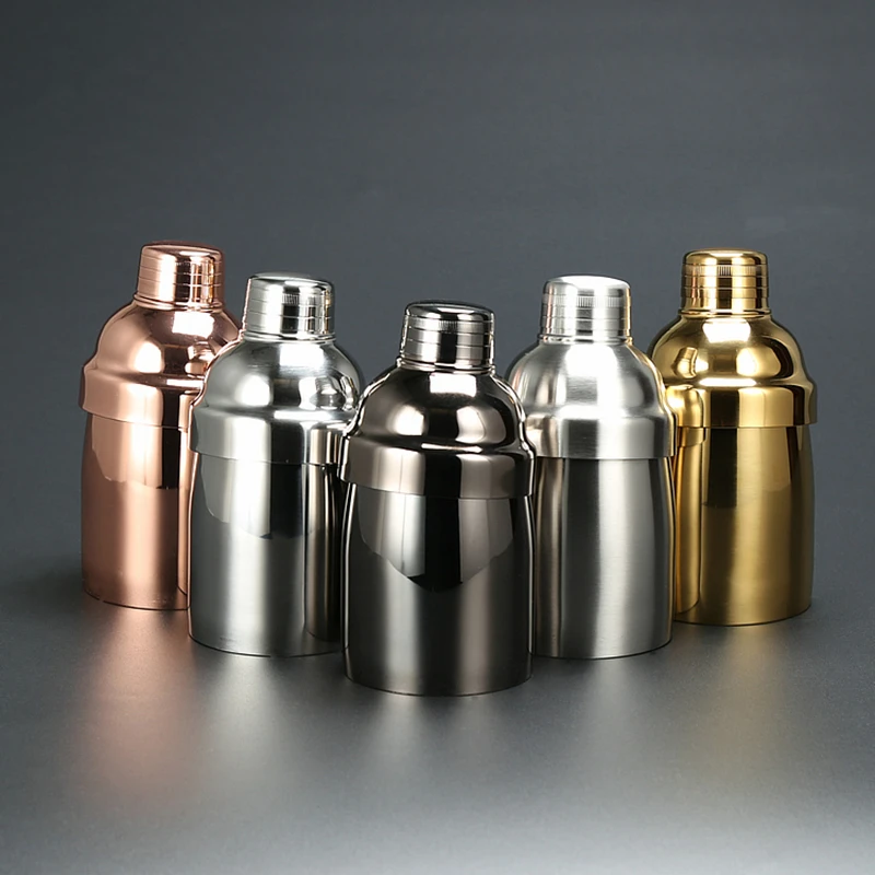 

550ml Stainless Steel Cocktail Shaker Traditional three-part style Shaker Bar Wine Martini Drink Mixer Set Party Bartender Tool