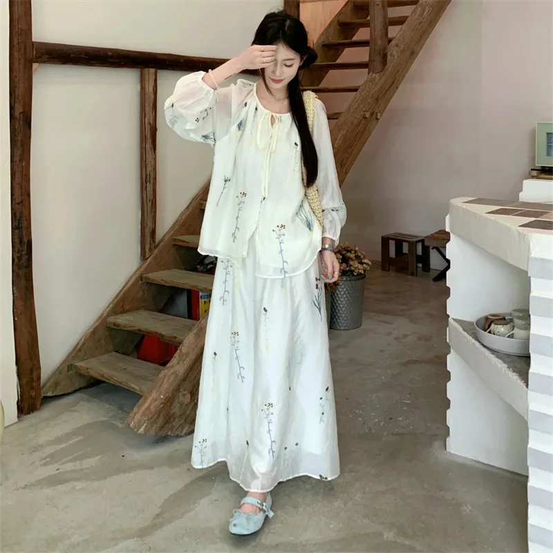 Design Sense Fashion SSuit Women Chinese Long Sleeved Lace up Printed Top Women 2025 Summer New High Waisted Skirt Light Luxury