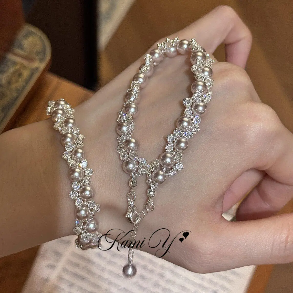 Elegant French Luxury Multi-layer Stack Bracelet Manta Rose Pearl Design Light Luxury Versatile Women Party Hand Accessory