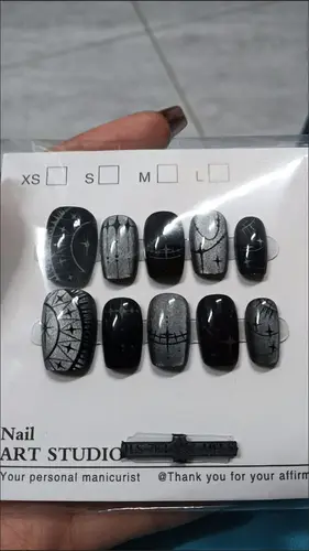 Imagen 2 del producto 10 Uds uñas postizas hechas a mano estilo Lolita oscuro uñas postizas de prensa gótica uñas postizas de estrella usable con puntas de uñas cortas negras