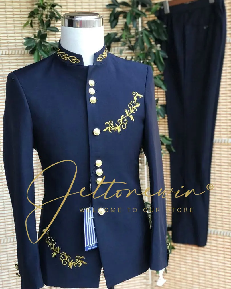 

Мужской темно-синий костюм с золотой вышивкой и воротником-стойкой. Облегающая официальная одежда для свадьбы, жениха, вечеринки, вечера.