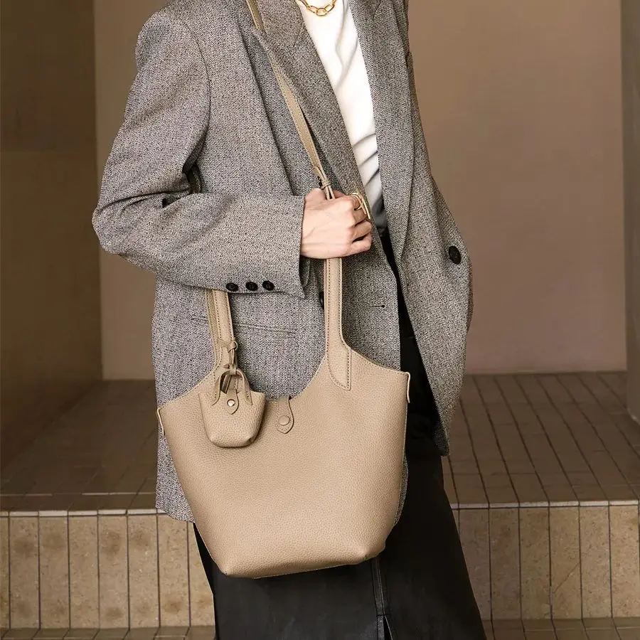 Versatile Tote Bag Elegant Shoulder Crossbody Bag Soft Leather Design Generous Capacity Dopamine-Inspired Style