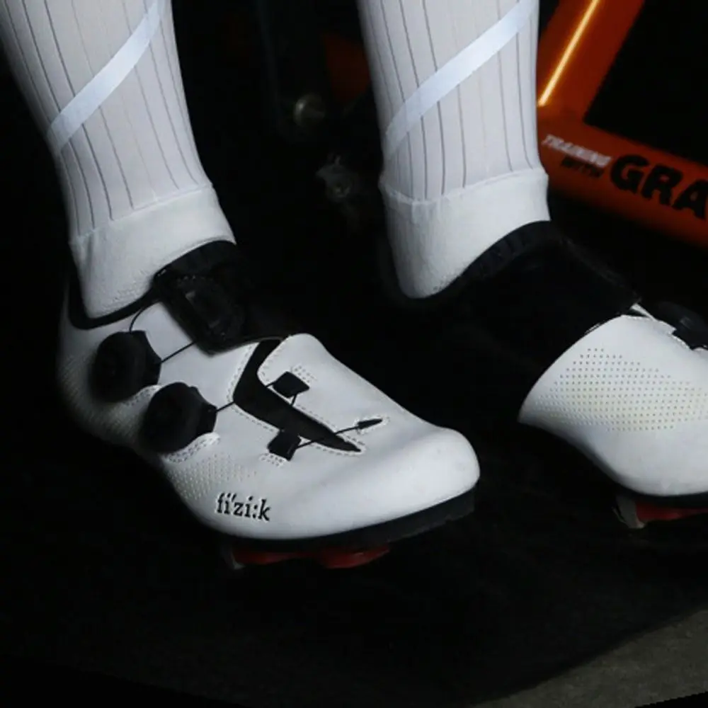 

1 Pair Reflective Cycling Socks Breathable Sweat-absorbent Sports Socks Deodorant Wear Resistant Bicycle Sock Running