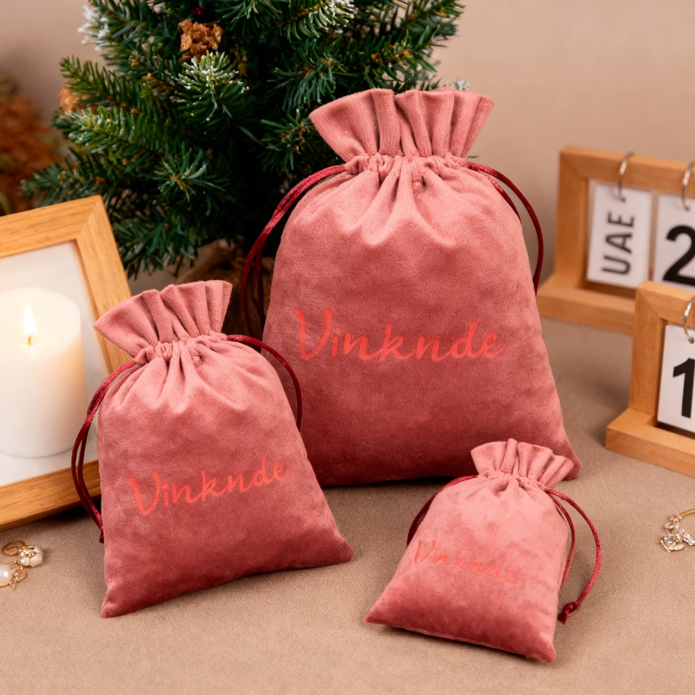 

Бархатная ткань с логотипом на заказ, сумки для упаковки ювелирных изделий, маленькие тканевые мешочки на шнурке для браслетов, грецкие орехи, духи, 50 шт., оптовая партия