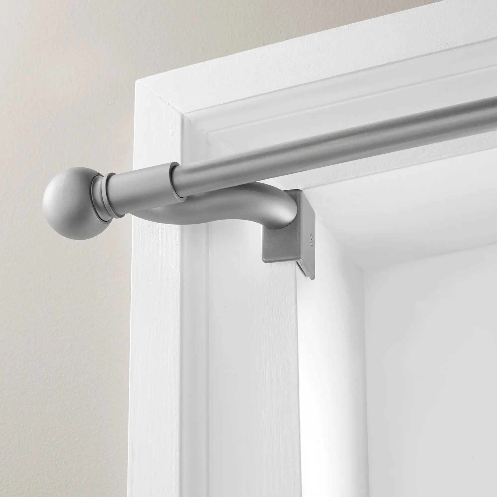 

Zenna Home Smart Rods Adjustable Tension Single Curtain Rod, 48" - 84", Brushed Nickel